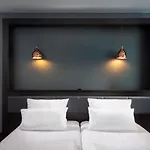 Hotel East