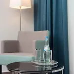 ホテル East 4*
