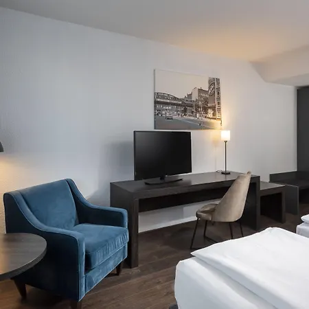 East Hotel 4*